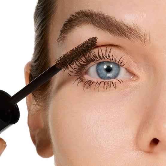 Volumizing Mascara Máster Makeup | Makeup By Mario